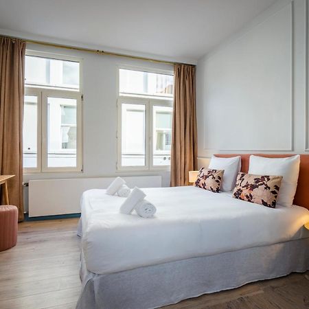 Shway - The Saffron Dress Villa Antwerpen Buitenkant foto